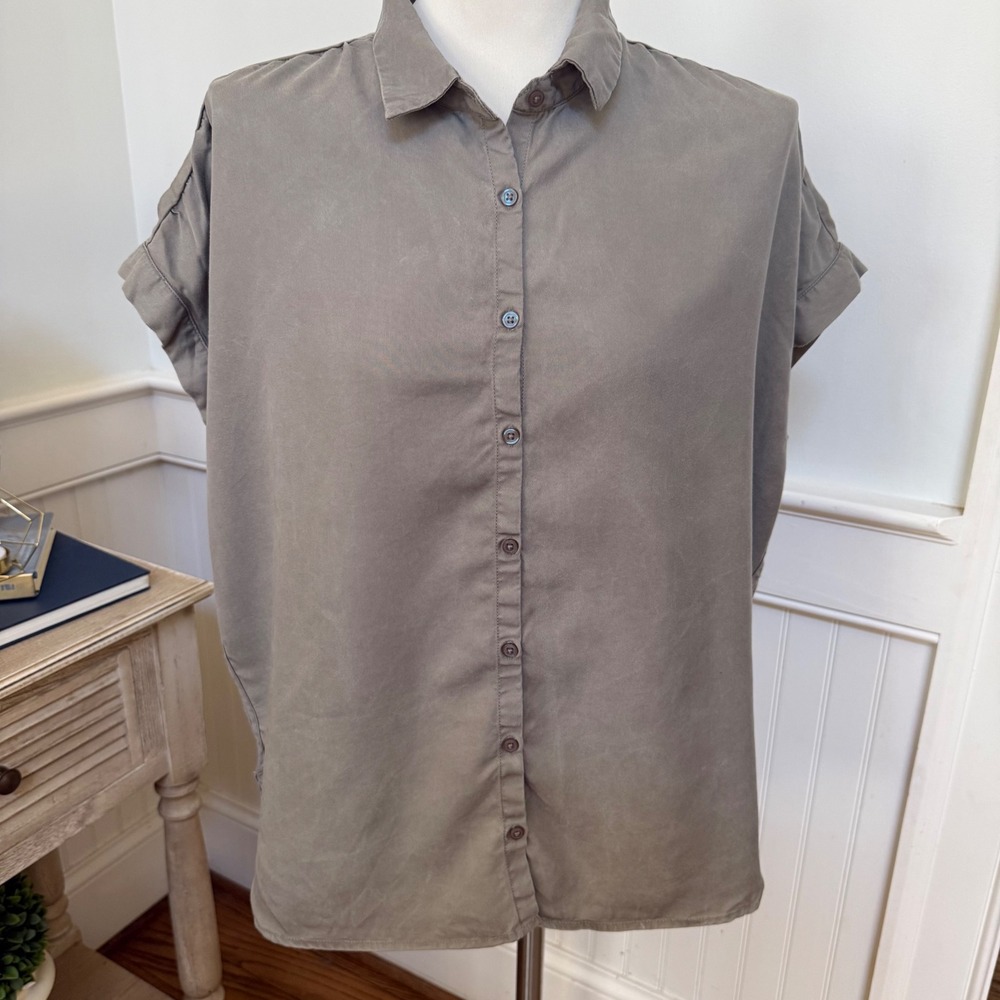 Quince Womens Vintage Wash Tencel Camp Shirt Olive Green Relaxed Fit Top